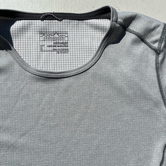 Women's Patagonia T-Shirt Gray Silver Solid S Round Active Polartec Baselayer - Picture 2 of 14